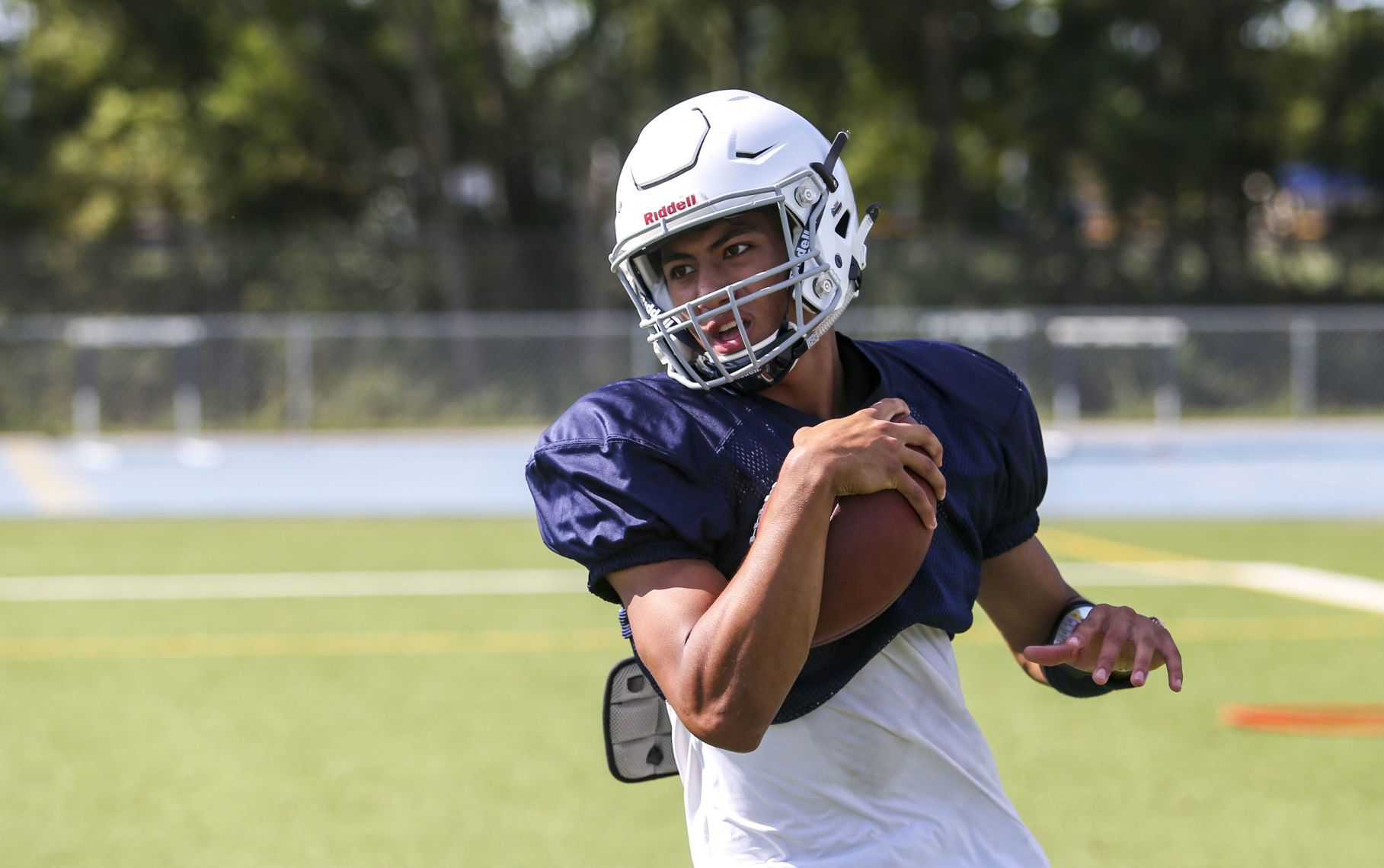 081519-qct-spt-pv-football-006